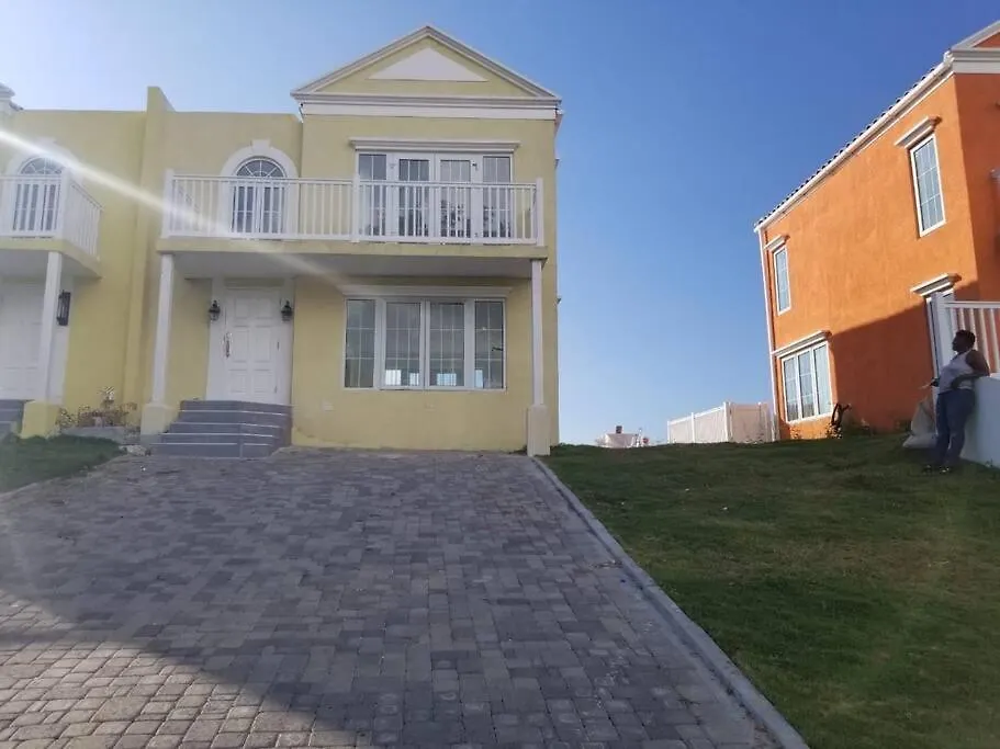 Ocean View Villa 内格里尔 0*,